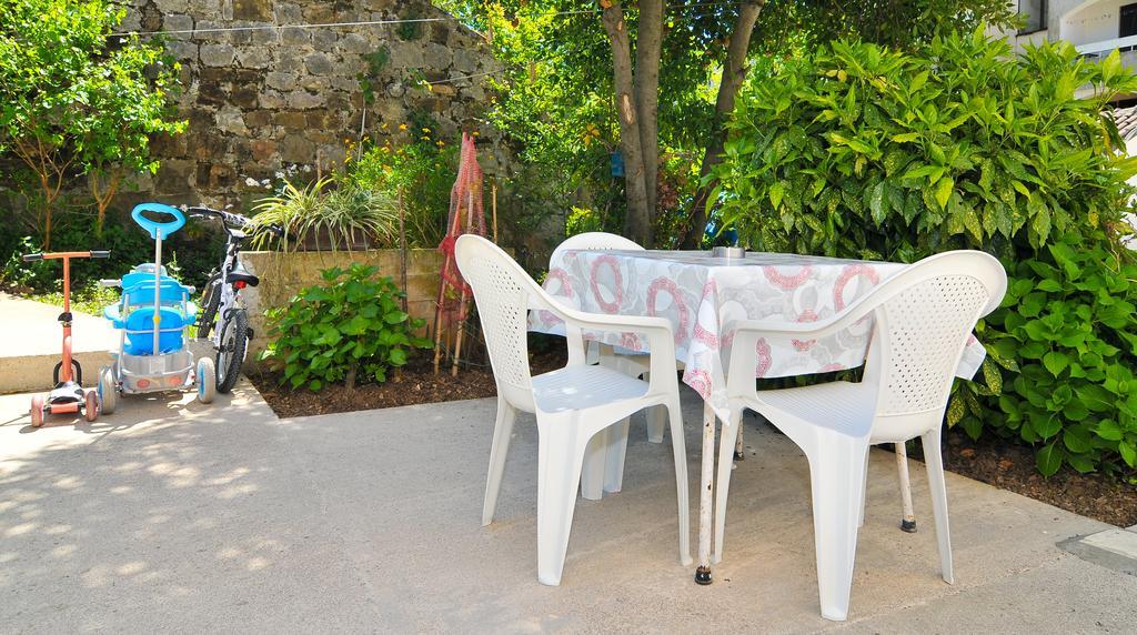 Apartments Samardzic Tivat Bagian luar foto