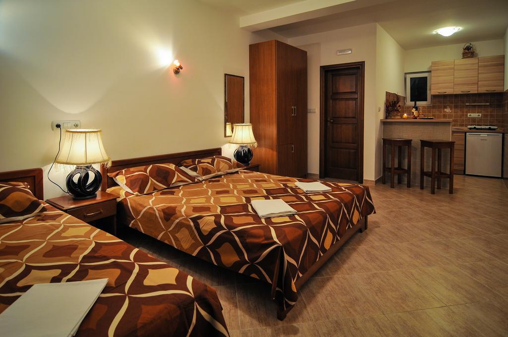 Apartments Samardzic Tivat Bagian luar foto