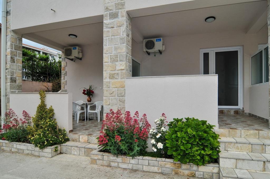 Apartments Samardzic Tivat Bagian luar foto