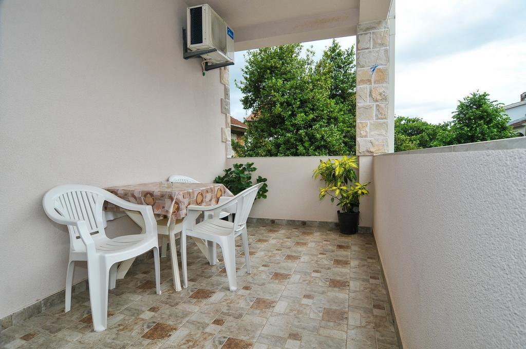 Apartments Samardzic Tivat Bagian luar foto