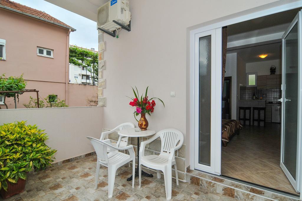 Apartments Samardzic Tivat Bagian luar foto